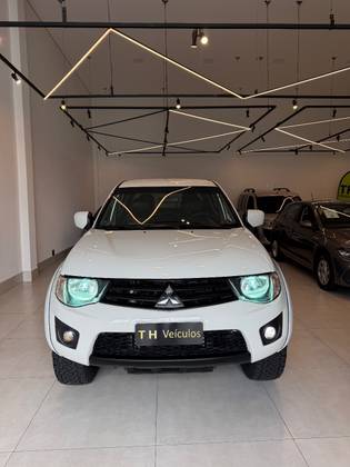 MITSUBISHI L200 TRITON 2.4 HLS 4X2 CD 16V FLEX 4P MANUAL MITSUBISHI L200 TRITON 2.4 HLS 4X2 CD 16V FLEX 4P MANUAL